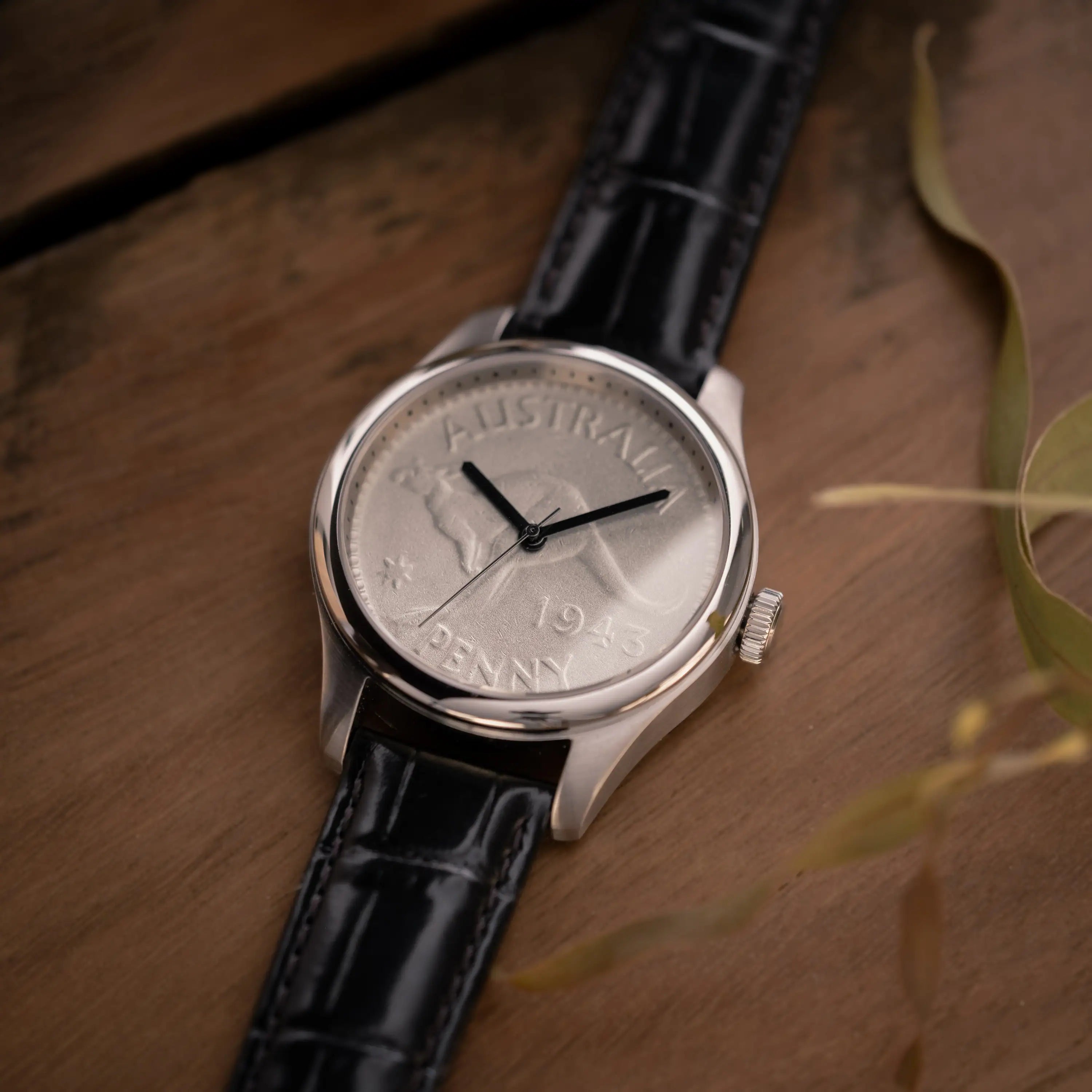 Stainless Steel case, Kangaroo Penny Dial